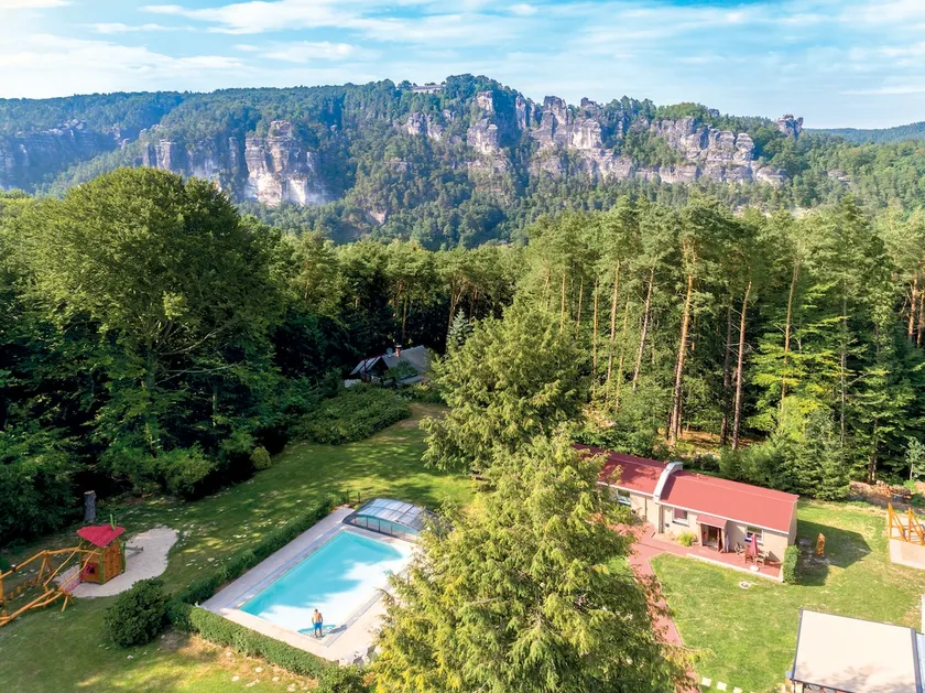 Pure relaxation in the bungalow Saxon Switzerland - Image 1