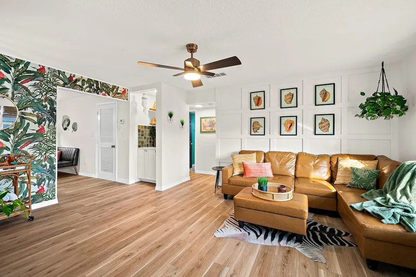 *Walk to beach/Pet friendly/Carribean getaway* - Image 1