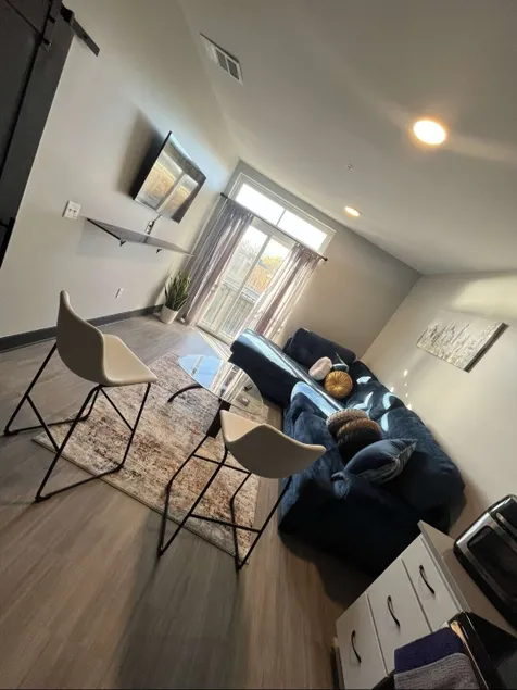 Ju'Elle Blue Luxury One Bedroom Apartment! - Image 1
