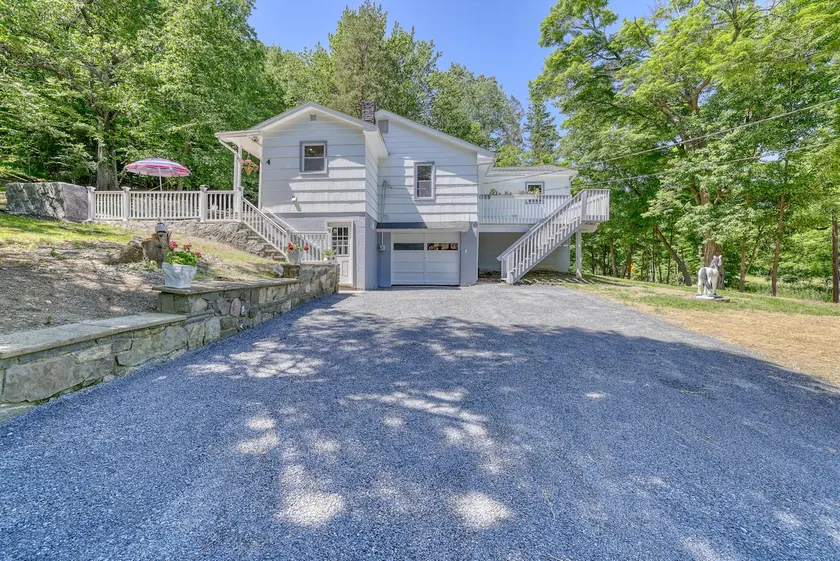 Spacious Westtown Home, Firepit, Up to 10 Guest - Image 1