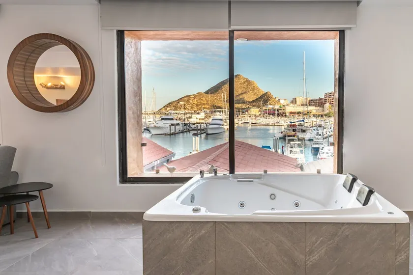 Luxury Panoramic Loft with Jacuzzi | Cabo Marina - Image 1