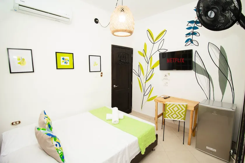 Tropical Studio in the Heart of the City - Image 1