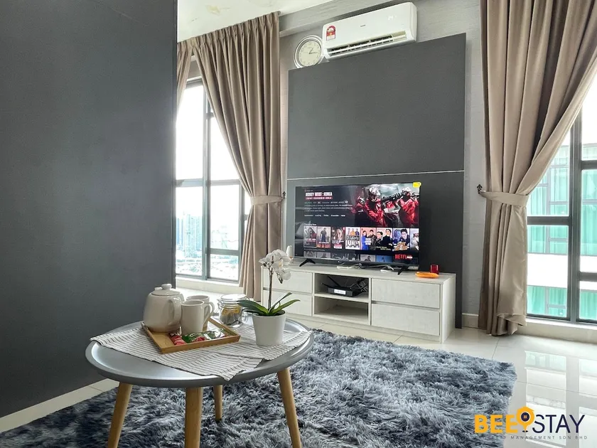 Liberty Arc | Ampang Modern SOHO [WiFi + Smart TV] - Image 1