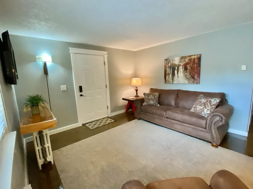 Cheerful 2 bedroom Best Value in NW Boise; 10 min to downtown - Image 1