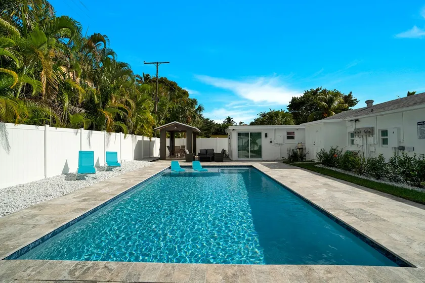 Modern 1 bedroom Vacation apartment with Pool C - Image 1