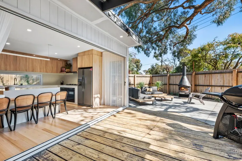 Beautifully presented home that sleeps ten people - Image 1