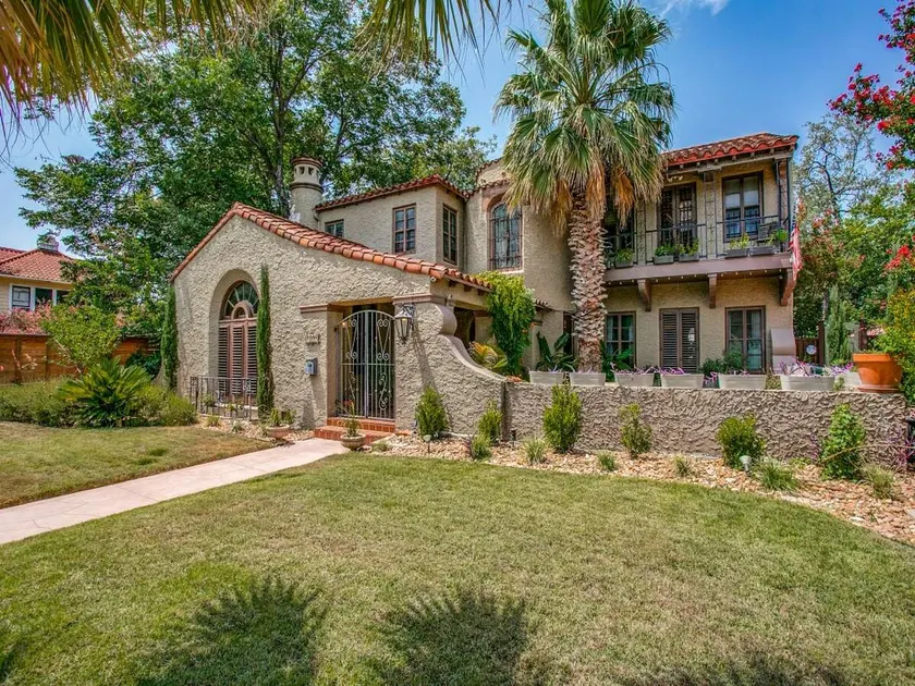 Spanish Gem, Pool, HotTub, Firepit, Game Room, Patio Seating, Mins to River Walk - Image 1