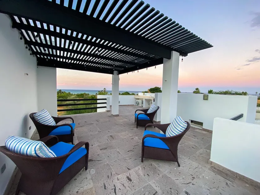 Casa BV: Beautiful new house short walk from beach - Image 1