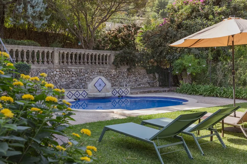 Up to 6-bedroom villa, pool, garden & AC in Sóller - Image 1