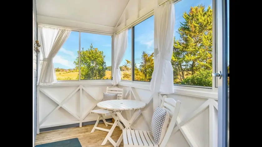 Apple Tree Cottage - Comboyne Mountain Cottages - Image 1
