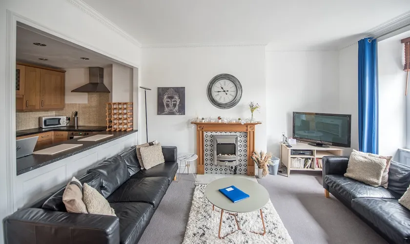 Grosvenor Pad - Lovely 2-bed Flat - FREE ON STREET PARKING - Image 1