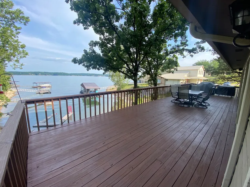 *Lakefront* home in Duck Creek w/Boat Dock - Image 1