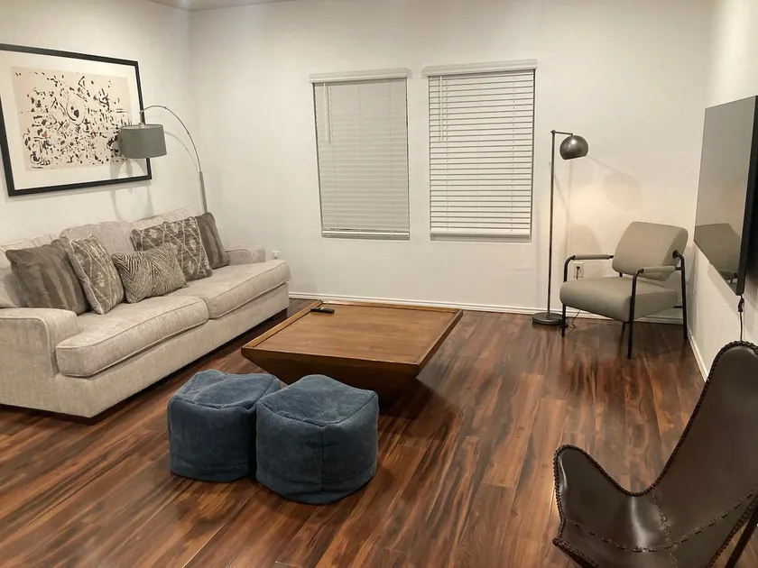 Serene, Modern new home - great for Corporate - Image 1