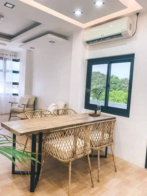 1BR Tropical Penthouse for 4 guests, near beach - Image 1