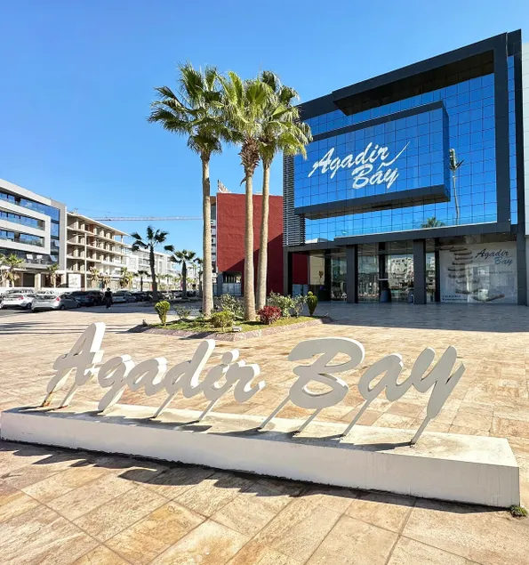 Chic 2BR Getaway with Large Balcony and Central AC - Image 1