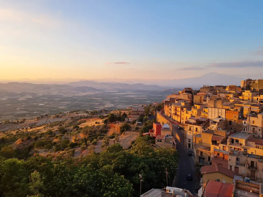 Mineo Townhouse with incredible views of Mt Etna - Image 1