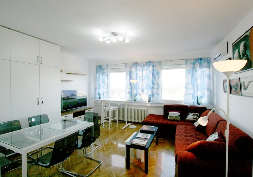 Magritte Business grade comfortable apartment. - Image 1