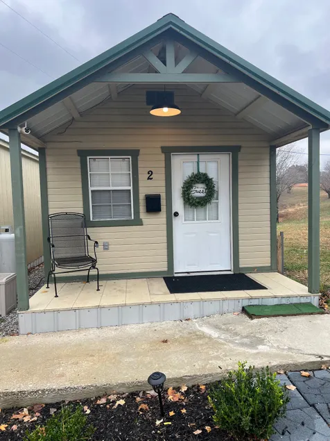 Adorable Guesthouse #2 Close to Barren River Lake - Image 1