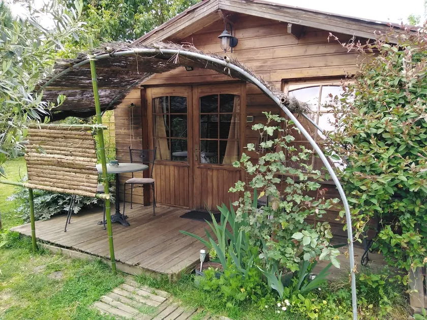 The air-conditioned Chalet of the Hidden Garden - Image 1