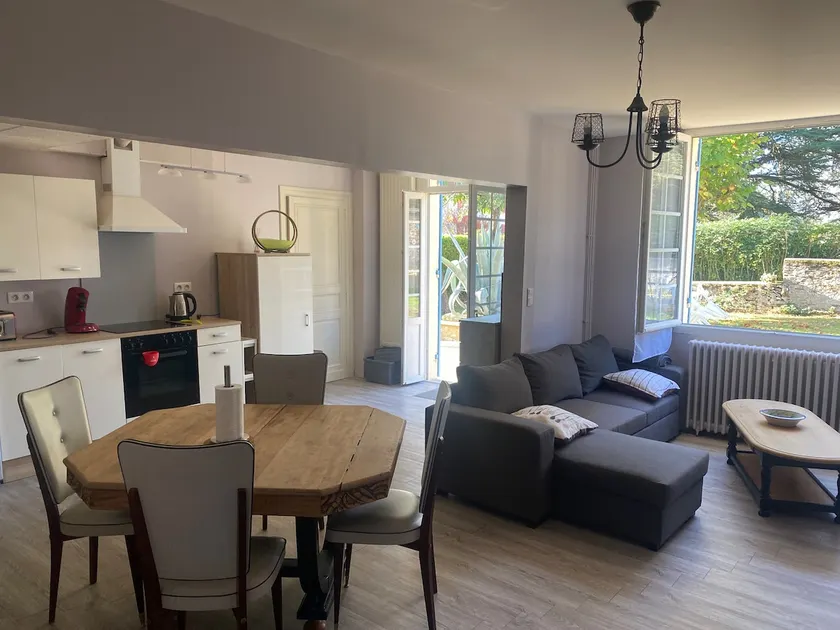3-star 2-bedroom apartment for 4 people, with pool and air conditioning - Image 1