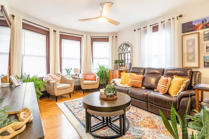 Sunshine filled 2BR apartment in the heart of PVD! - Image 1