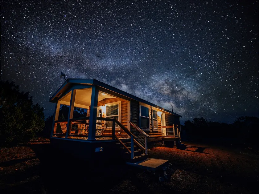 Grand Canyon Retro Retreat - Image 1
