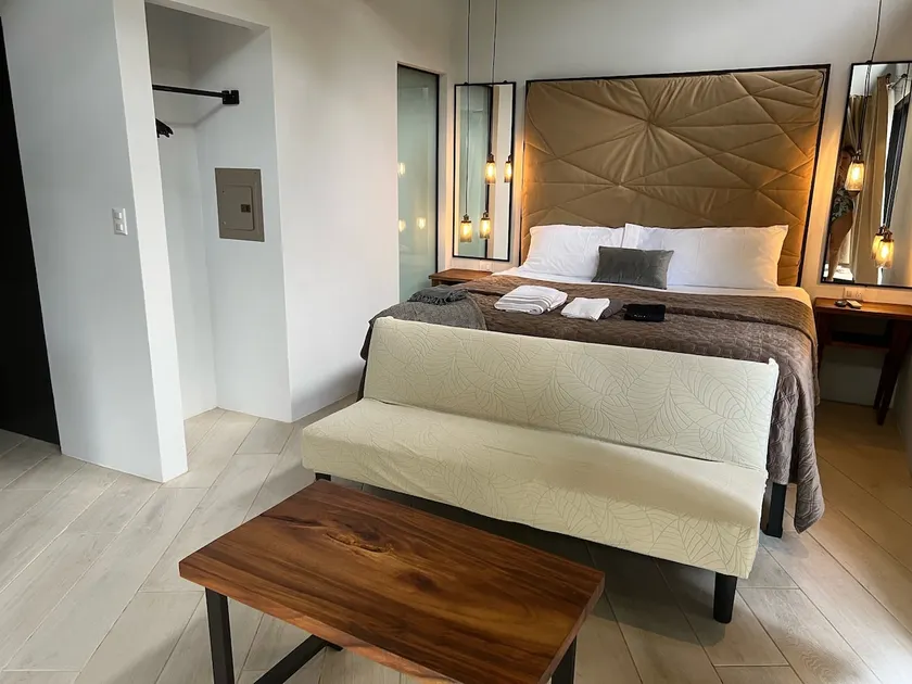 Fancy studio w/pool near beach - Image 1