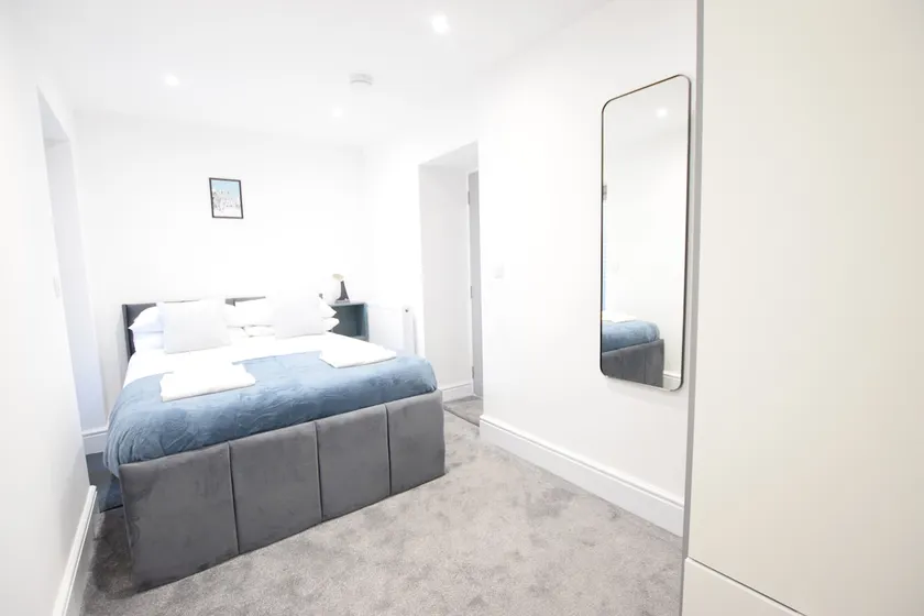 Stylish City Centre Apartments - Image 1