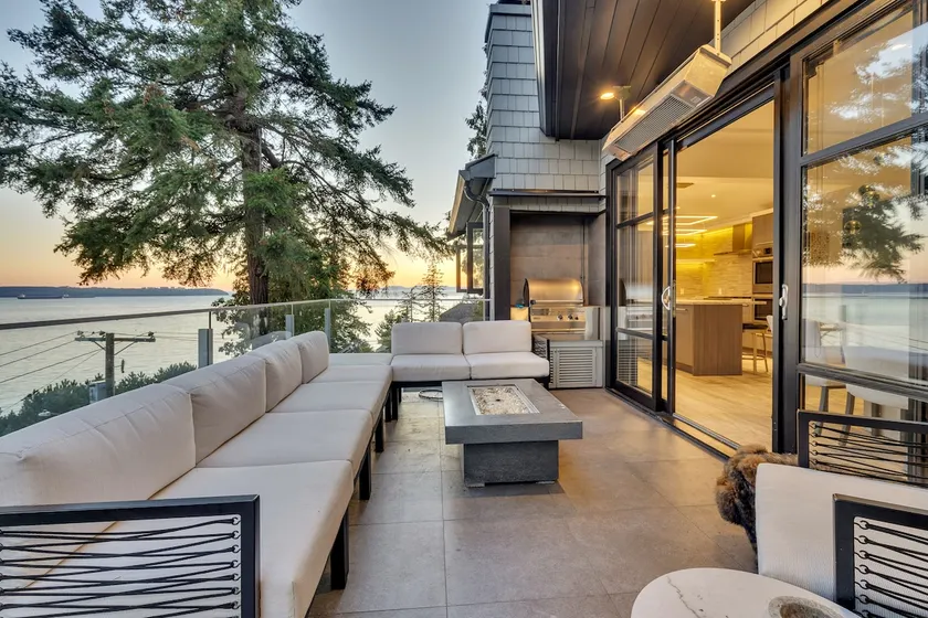 The Sunset Lane Waterfront Home - Image 1