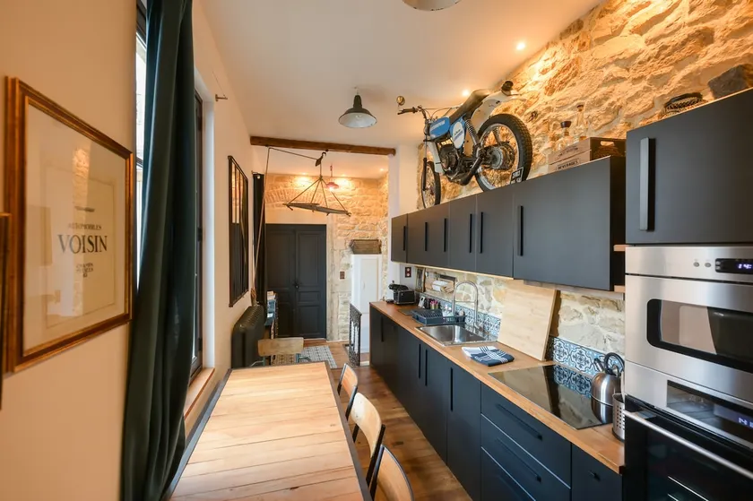 Beautiful air-conditioned loft in the center - Image 1