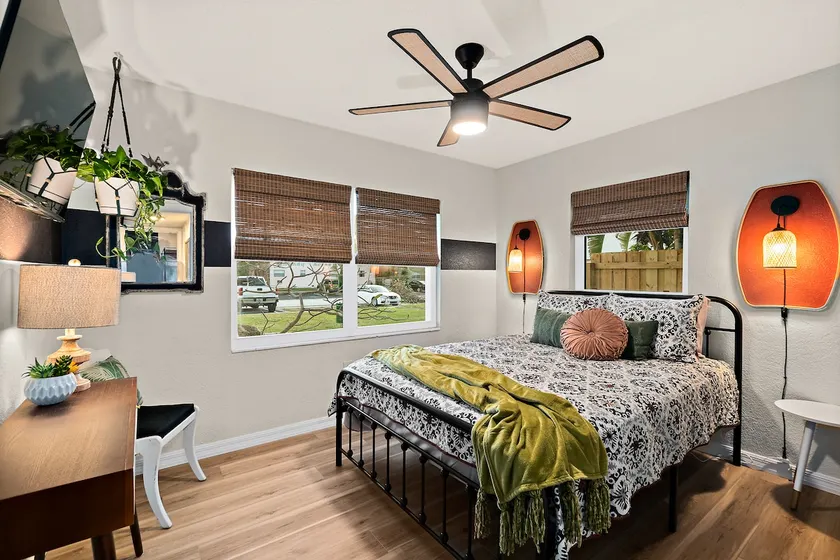 *Walk to the beach/Pet friendly* - Image 1