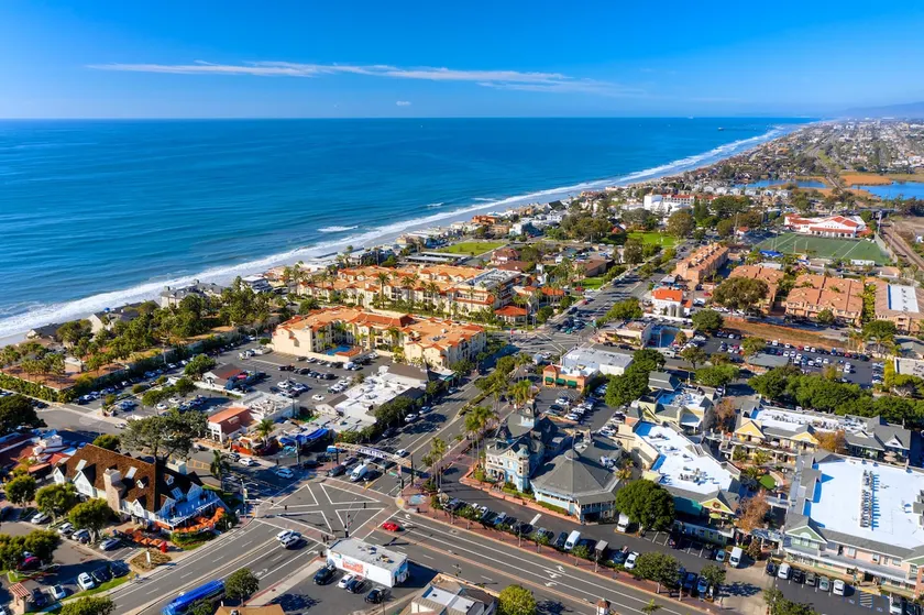 Modern townhouse at the beach! - Image 1