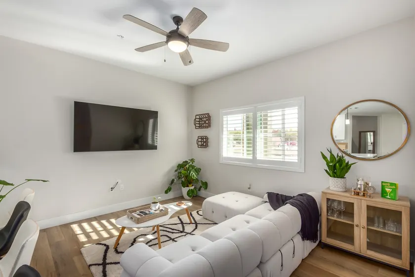Cozy Condo |1BR+DEN| Washer/Dryer, Pool & Jacuzzi! - Image 1