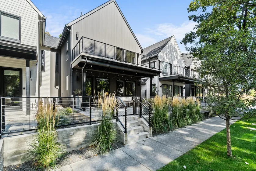 Sherman Avenue / Downtown!  Family & Pet Friendly - Image 1