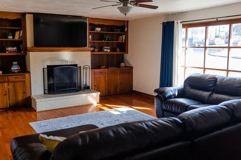 Spacious Home in Buena Vista - Image 1