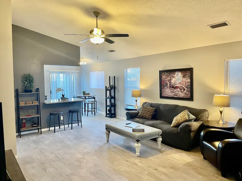 Volcano Cliff 3 bedroom, updated gem! With wifi! - Image 1