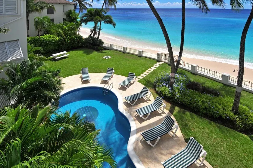 Beachfront Condo - 2 bed (Leith Court #11) - Image 1