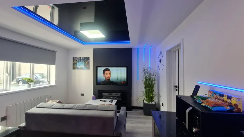 (6) TGHA Luxury 2 Bedroom Apt - Image 1
