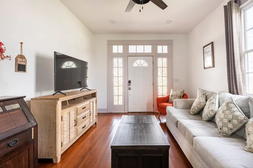Beautiful Allen Toussaint Earhart Duplex - Image 1