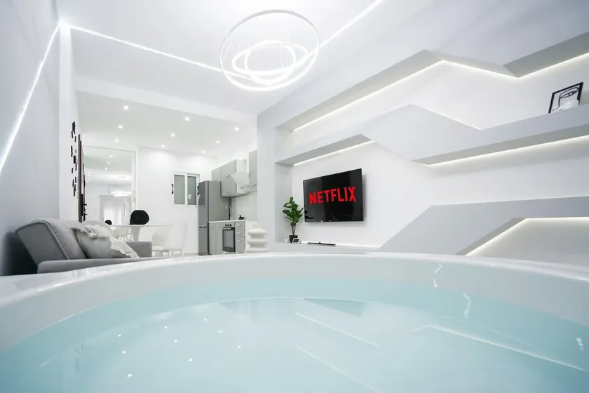 Luxury Home With Hot Tub (No Bubbles) PRO003 - Image 1