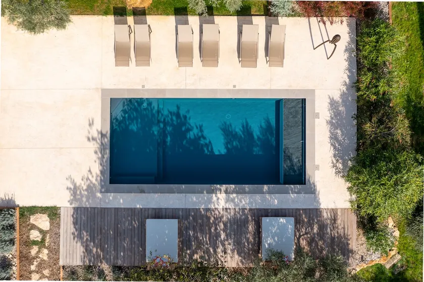 Haussmann-style house with spectacular view of Luberon, 349 m2 - Image 1