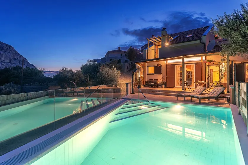 NORMABEL relaxing villa with heated pool and sauna - Image 1