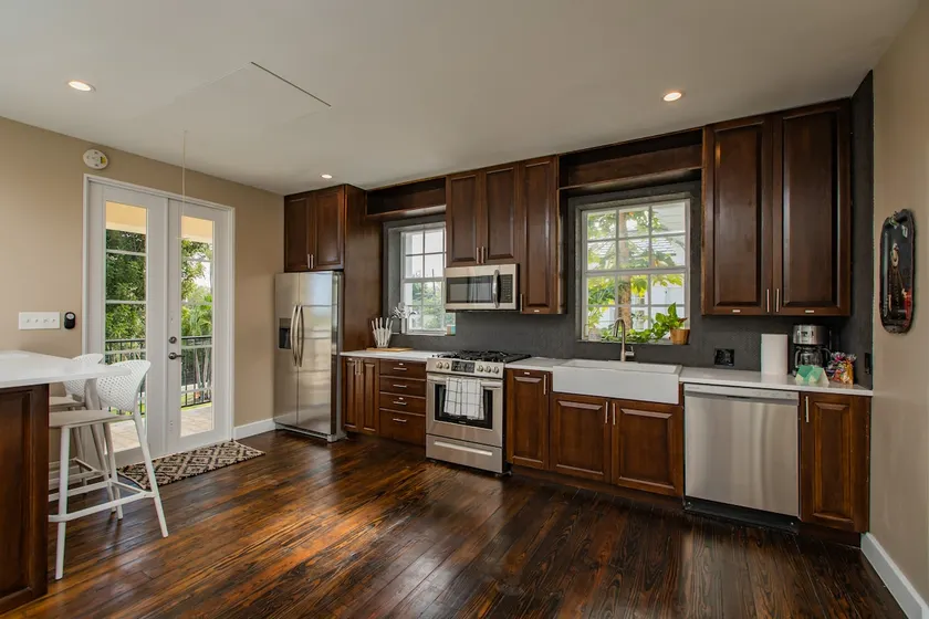 Moko Jumbie - \"Premier Suite\" - Entire Condo - Image 1