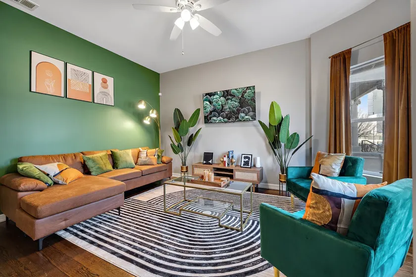 Vibrant 3BR Chicago Apt. near U of Chicago - Image 1