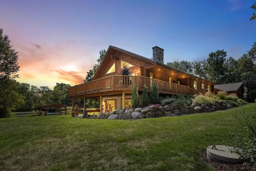 5 bed/3 bath cabin SE WI 1hr fr Chicago! Sleeps 16 - Image 1