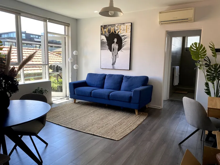 Condo Moments to Elwood Beach and Village - Image 1