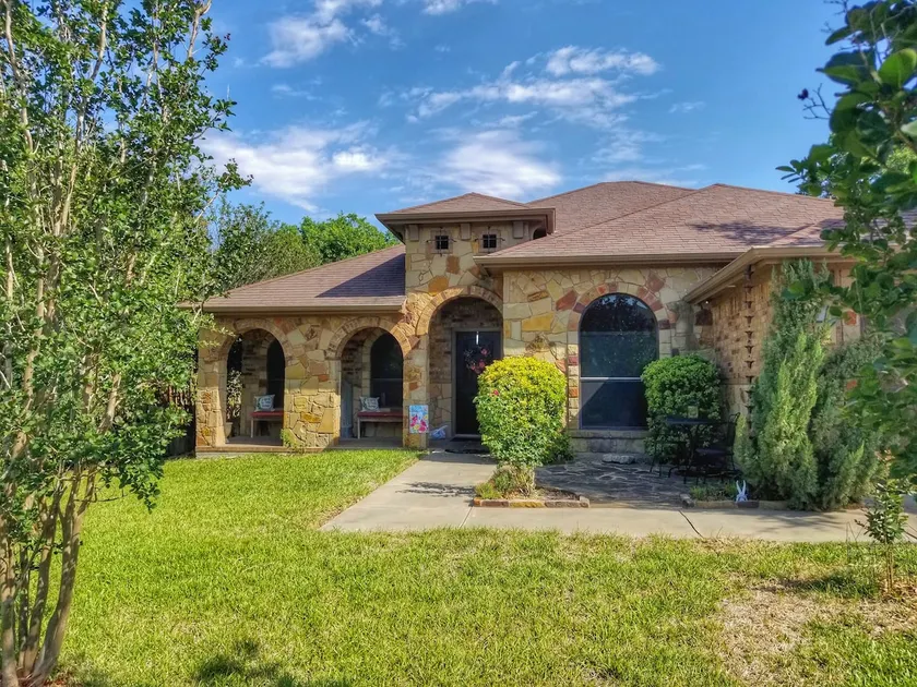 Mediterranean Villa Getaway - Image 1