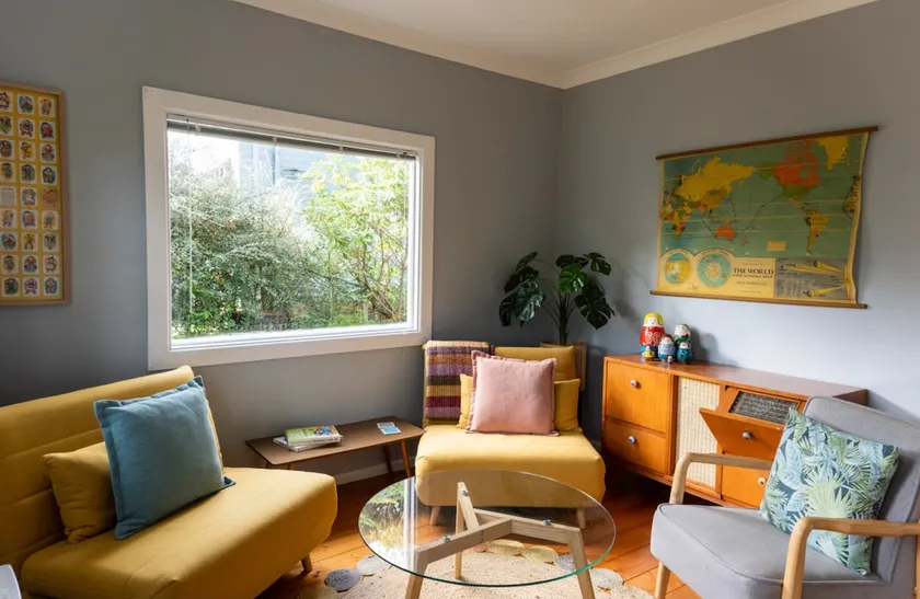 Wileda: Cute Colourful 1950s Cottage in Blackheath - Image 1