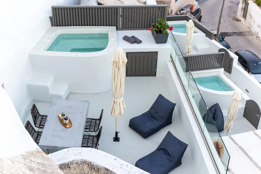 Superior Suite with Hot Tub-Anoi - Image 1