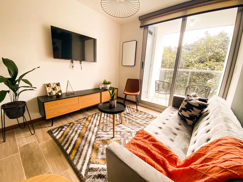 A cozy and central apartment in zone 14 - Image 1